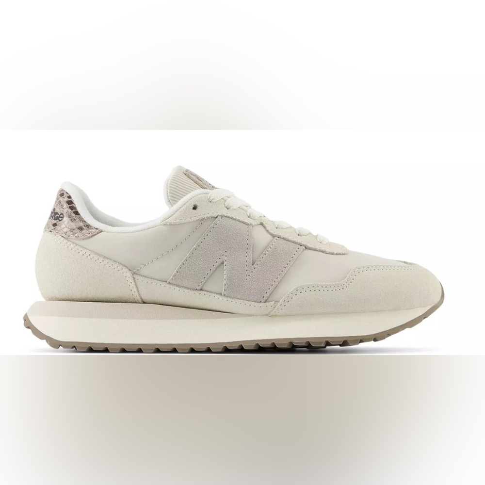 New Balance Women's Cream and Light Gray Sneakers - Picture 8 of 8